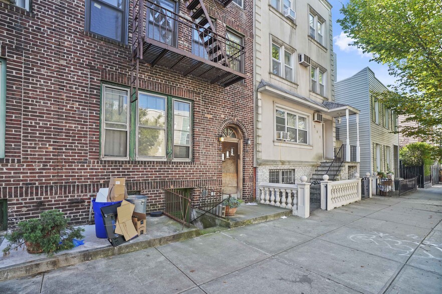 234 Powers Street, Brooklyn, NY for sale - Building Photo - Image 1 of 40