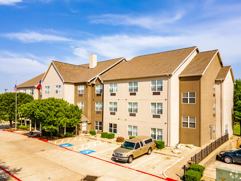 755B E Vista Ridge Mall Dr, Lewisville, TX for sale - Primary Photo - Image 1 of 18