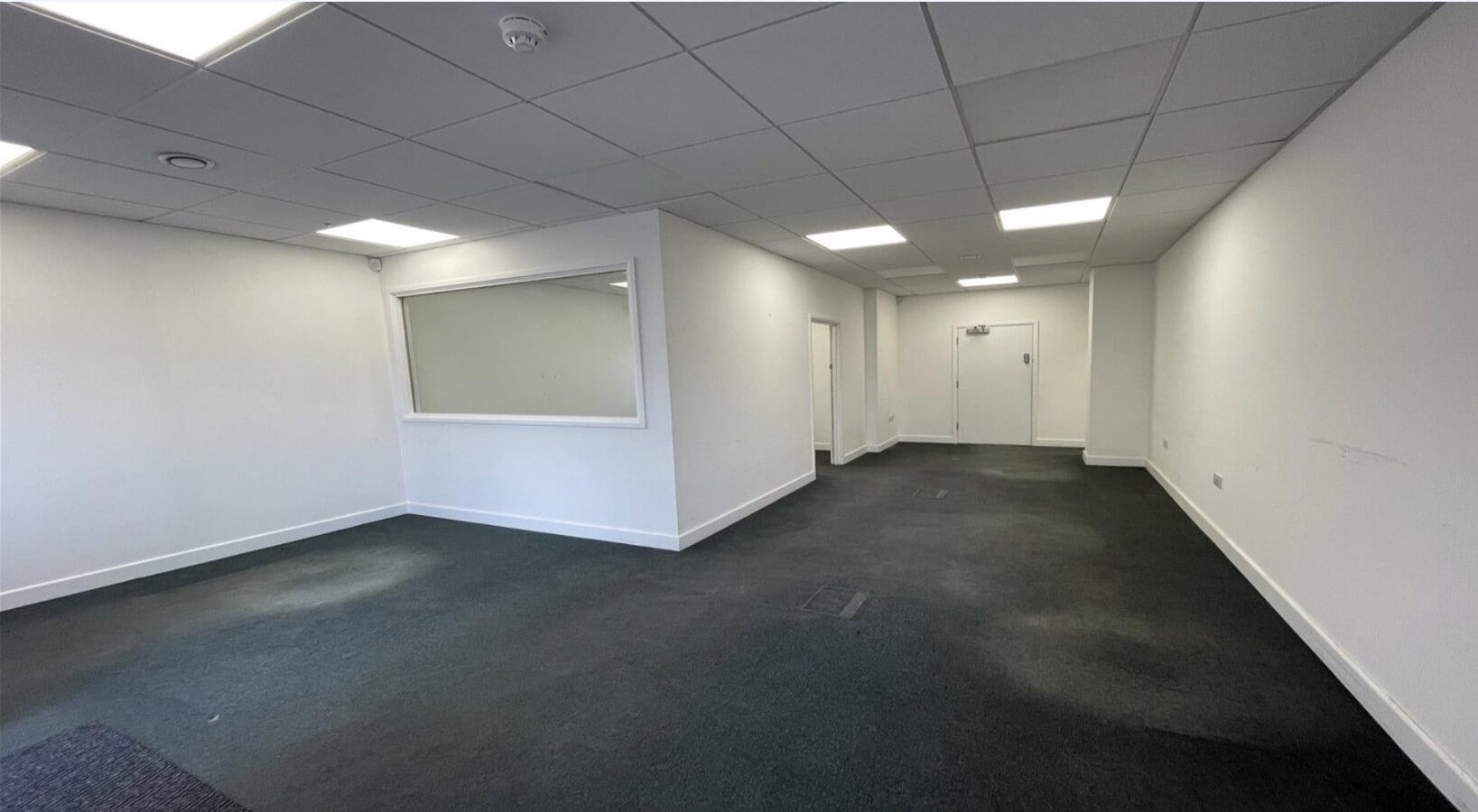 73 Victoria Av, Southend-On-Sea, ESS SS2 6FP - Unit 7/8 - - Interior Photo - Image 2 of 2