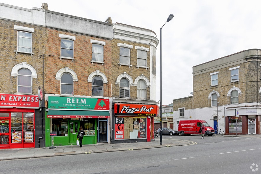 57 Denmark Hl, London to rent - Building Photo - Image 2 of 2