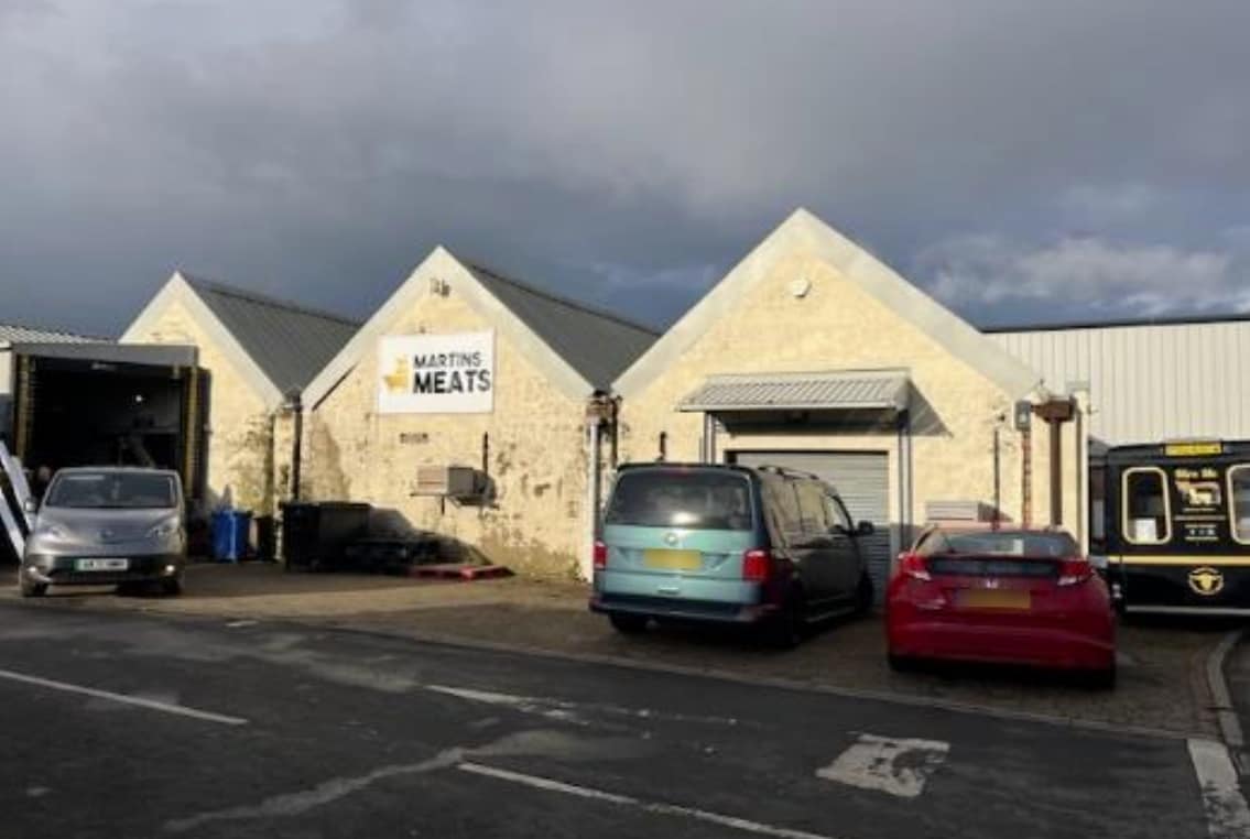 Orchard Industrial Estate, Toddington to rent Building Photo- Image 1 of 4