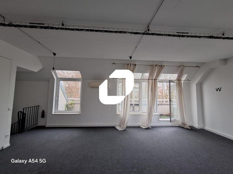 Office in Boulogne-Billancourt to rent - Interior Photo - Image 3 of 6