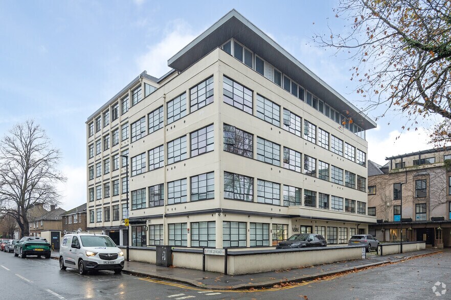 9-10 River Front, Enfield for sale - Primary Photo - Image 1 of 1