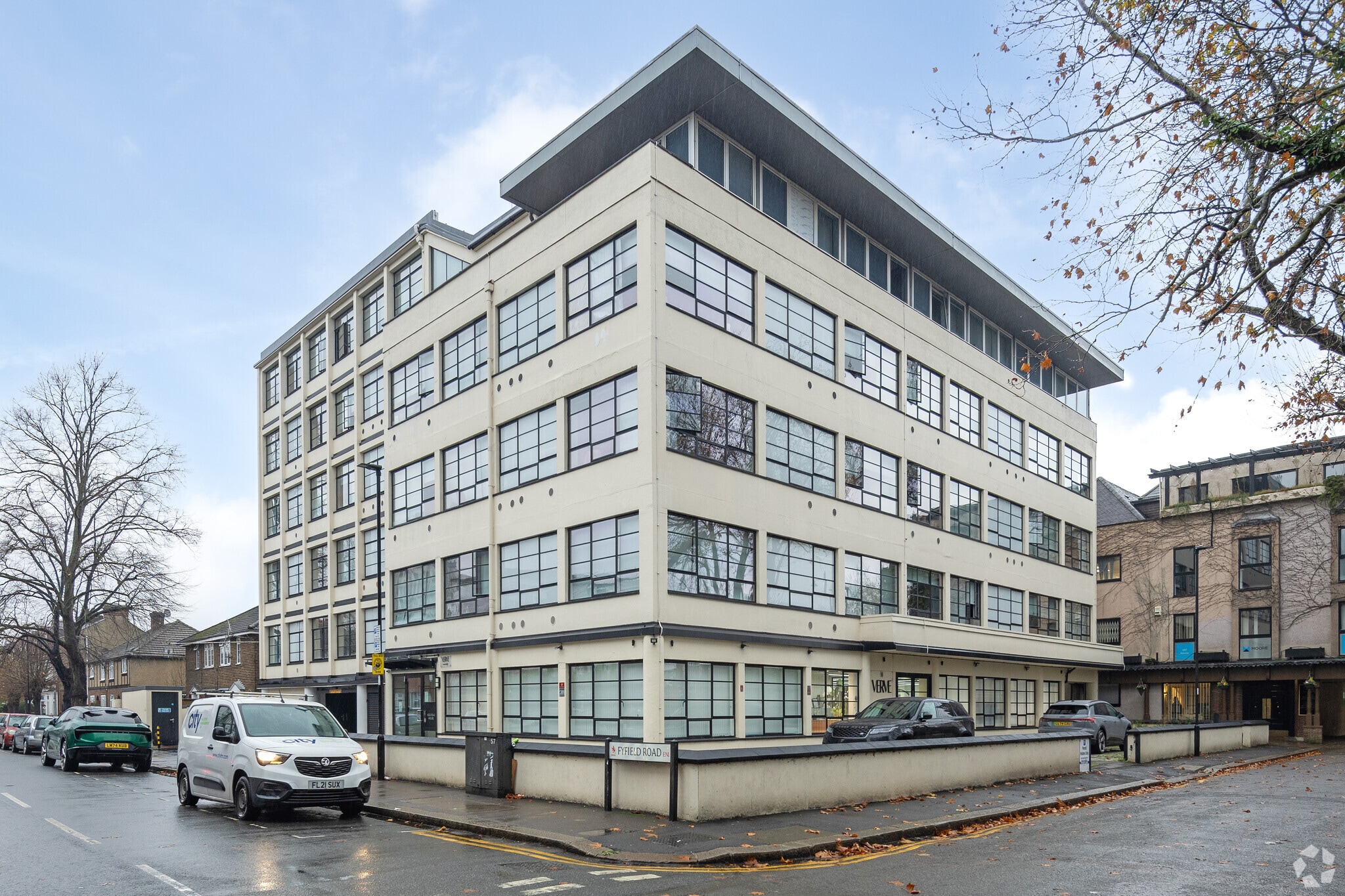 9-10 River Front, Enfield for sale Primary Photo- Image 1 of 1