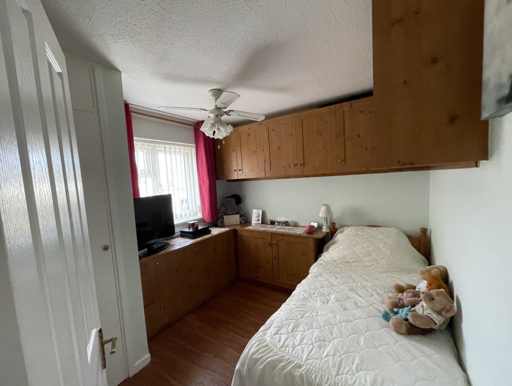 6C Nuxley Rd, Belvedere for sale Interior Photo- Image 1 of 1