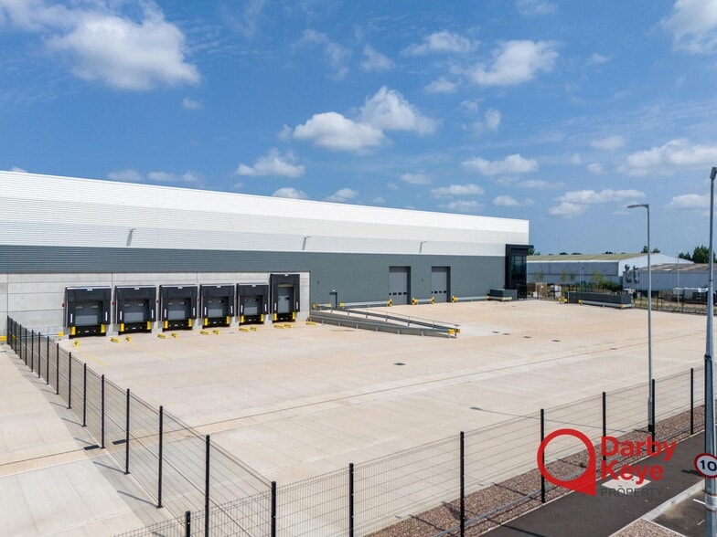 Kingsbury Rd, Birmingham to rent - Building Photo - Image 2 of 17