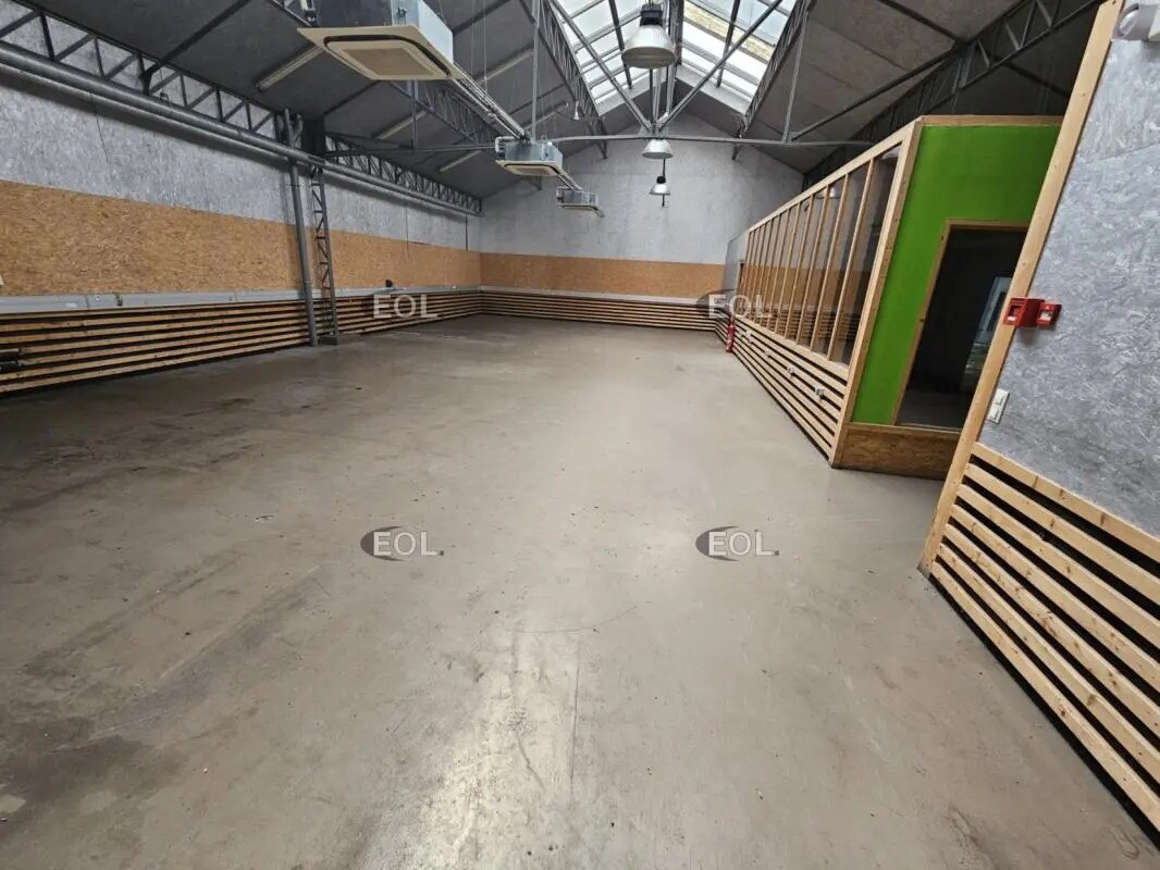 Light Industrial in Ivry-sur-Seine to rent Interior Photo- Image 1 of 12
