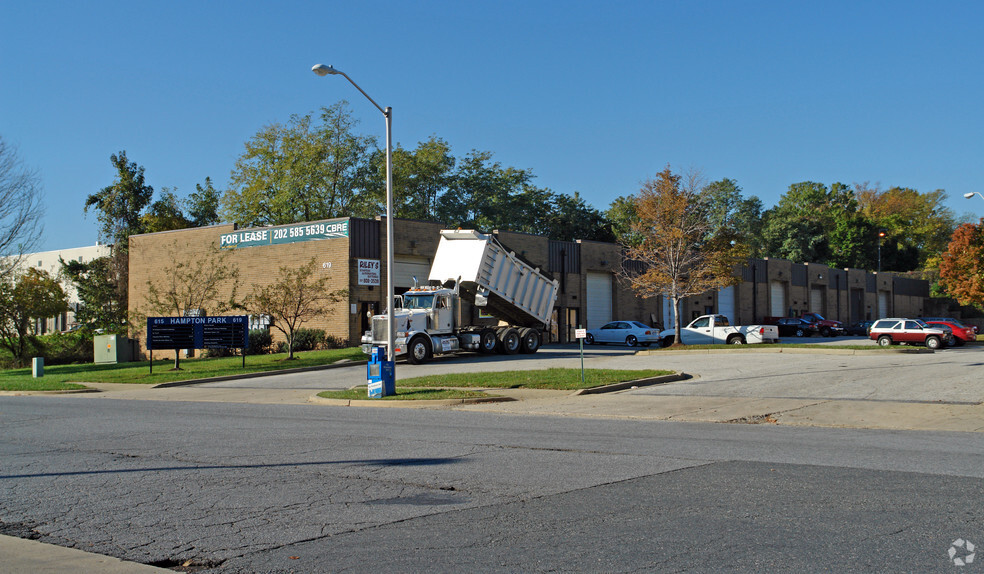 619 Hampton Park Blvd, Capitol Heights, MD for sale - Building Photo - Image 1 of 1