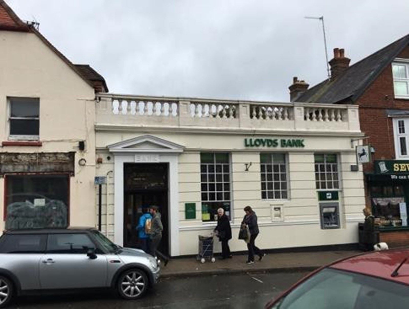 5 High St, Storrington for sale Primary Photo- Image 1 of 1