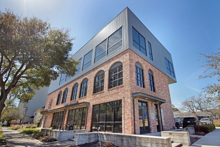 841 Yale St, Houston, TX for sale - Building Photo - Image 1 of 1