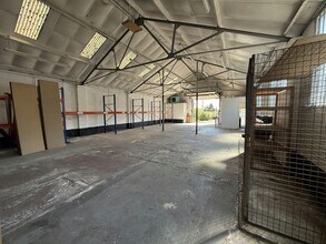 10 Lovedean Ln, Waterlooville to rent Interior Photo- Image 1 of 3