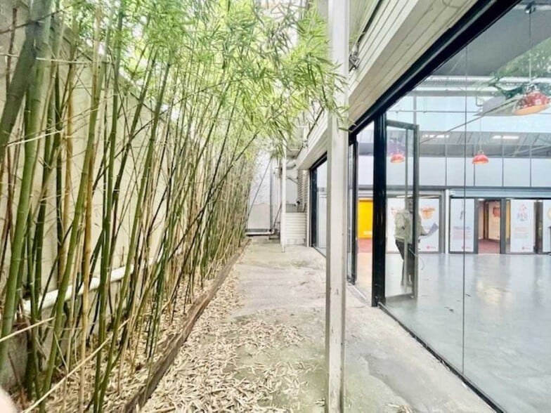 Rue Marceau, Montreuil to rent - Building Photo - Image 2 of 12