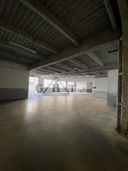 Industrial in Saint-Maur-des-Fossés to rent - Building Photo - Image 1 of 3