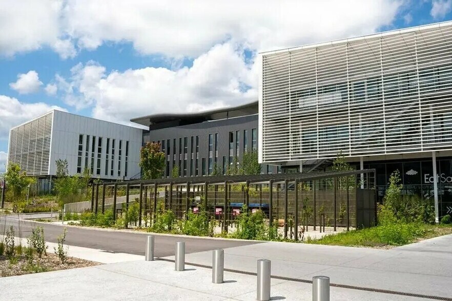 Office in Mérignac to rent - Building Photo - Image 1 of 6