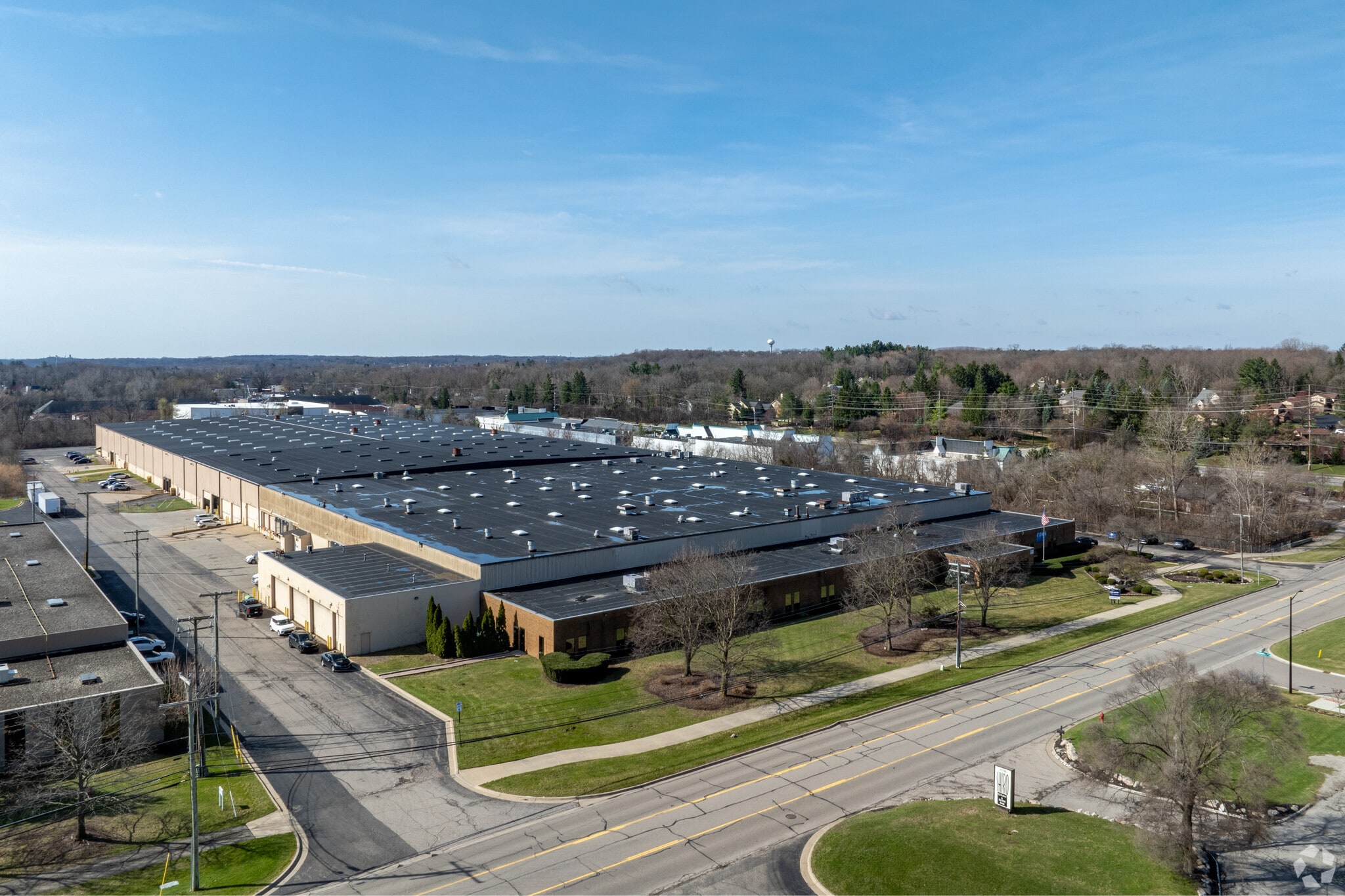 43155-43159 W 9 Mile Rd, Novi, MI for sale Primary Photo- Image 1 of 1