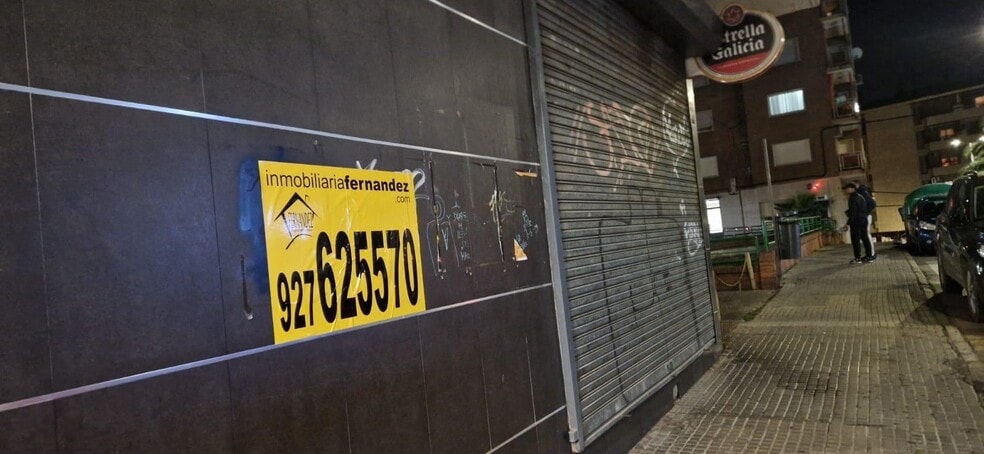 Retail in Cáceres, Cáceres for sale - Building Photo - Image 1 of 2