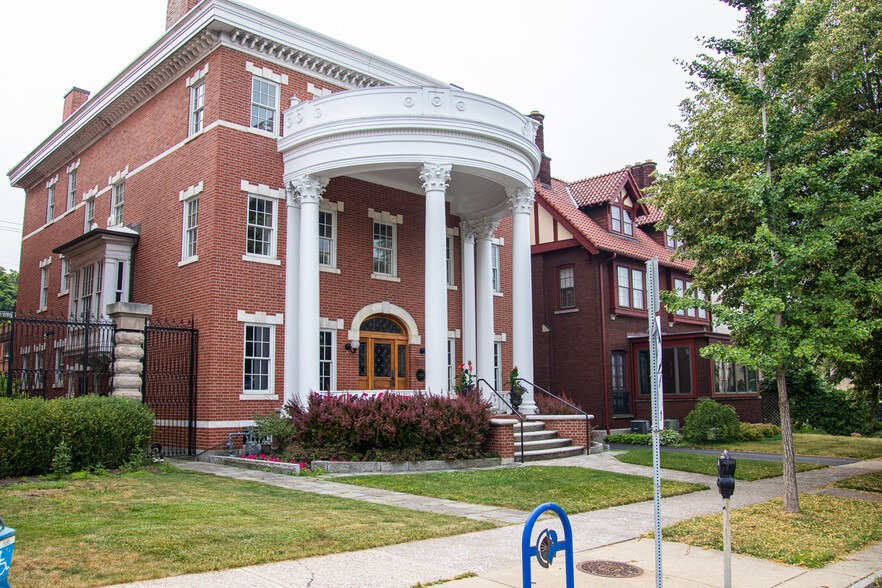 591 Delaware Ave, Buffalo, NY for sale - Building Photo - Image 1 of 1