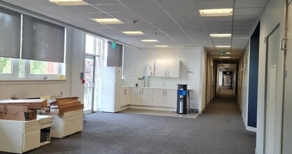 N V Side, Wellesbourne to rent Interior Photo- Image 1 of 4