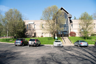 101 Drake Rd, Upper Saint Clair, PA for rent Building Photo- Image 2 of 21