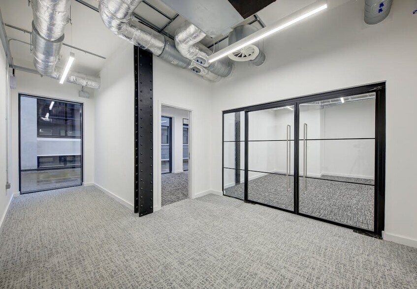 20-21 Red Lion Ct, London to rent - Building Photo - Image 3 of 7