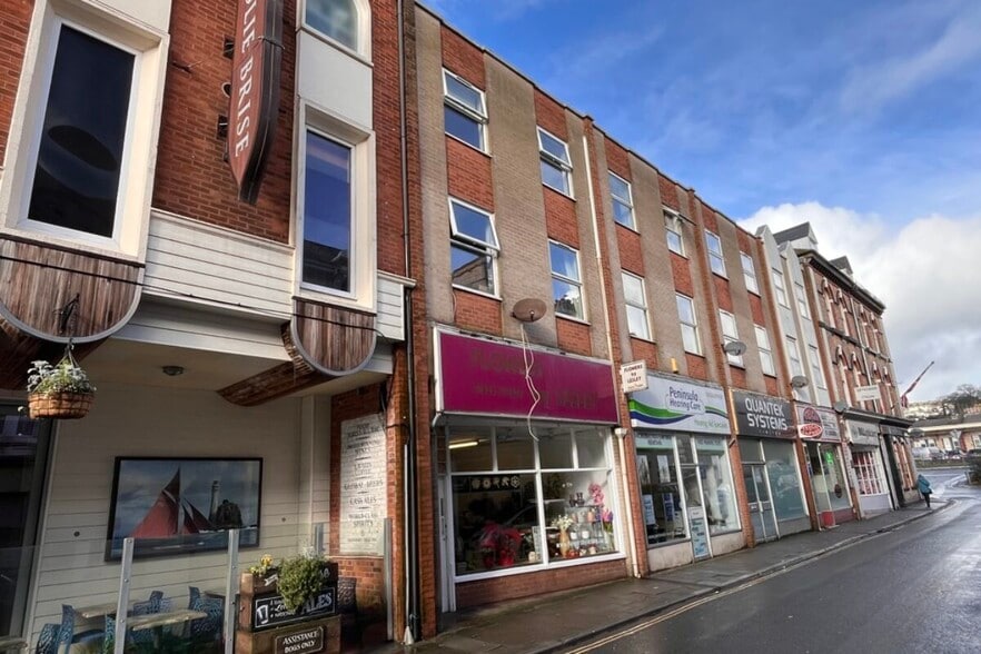 17 Station Rd, Teignmouth to rent - Building Photo - Image 2 of 3