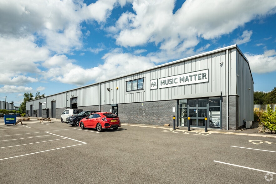 Longridge Rd, Preston to rent - Primary Photo - Image 1 of 4