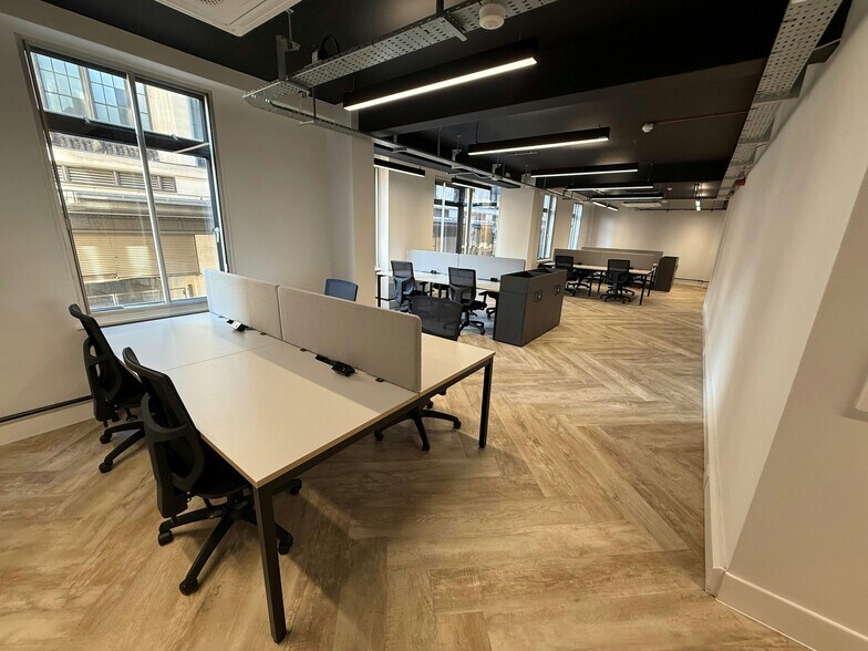 15-17 Young St, London to rent - Building Photo - Image 1 of 17