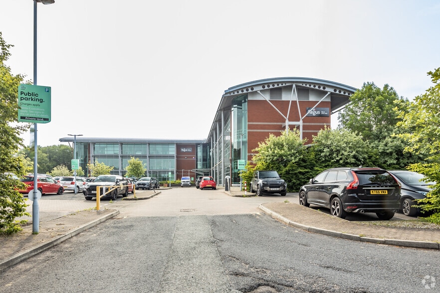 Herons Way, Chester to rent - Building Photo - Image 2 of 11