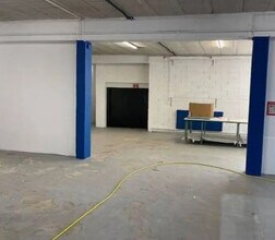 Light Industrial in Romainville to rent Interior Photo- Image 2 of 9