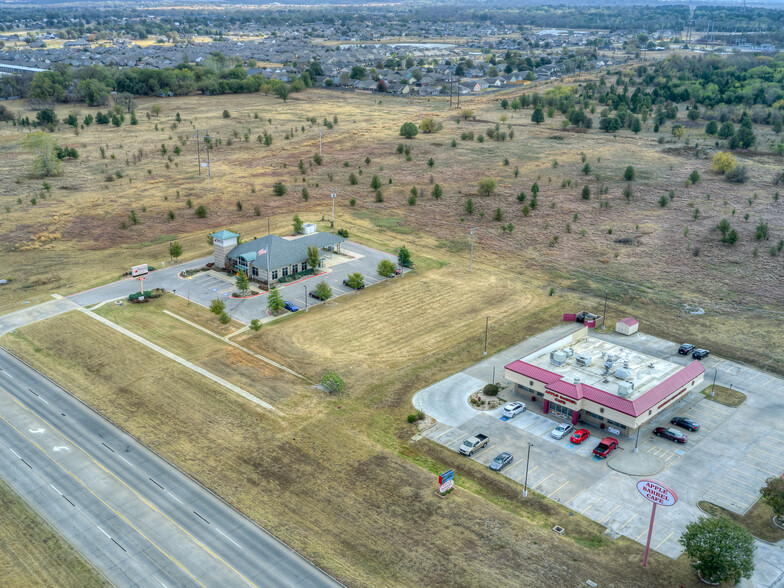 14010 E 116th St N, Owasso, OK for sale - Aerial - Image 1 of 16