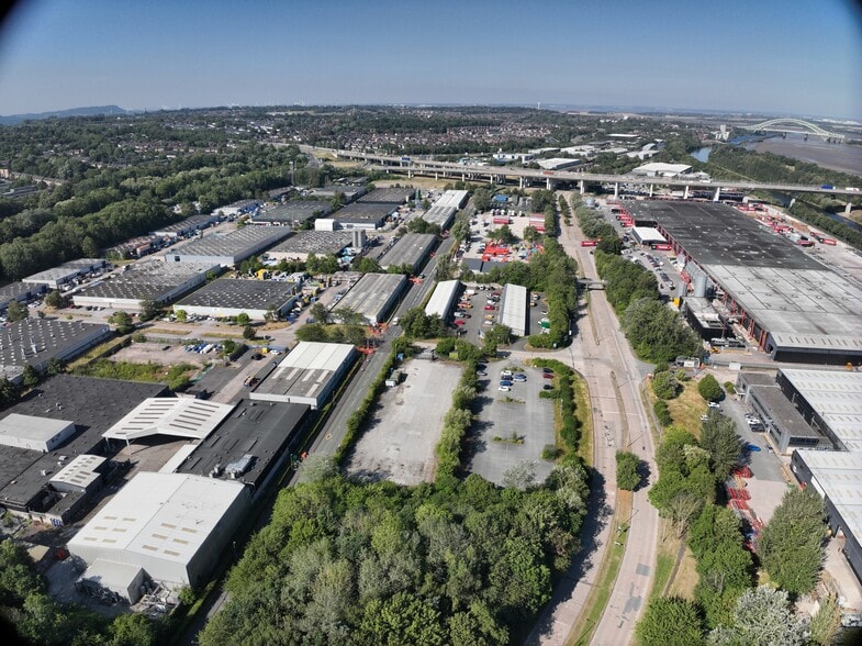 Arkwright Rd, Runcorn to rent - Building Photo - Image 3 of 3