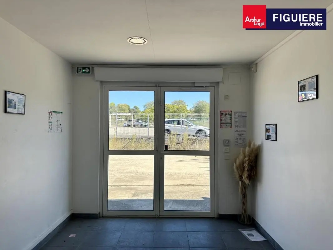 705 Avenue De L'Europe, Saint-Cannat to rent Building Photo- Image 1 of 2