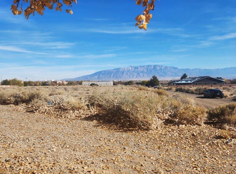 1799 11th Ave SE, Rio Rancho, NM for sale - Primary Photo - Image 1 of 4