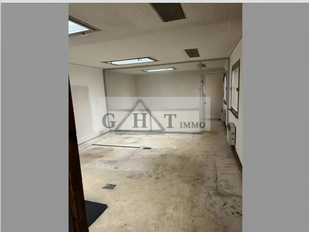 Industrial in Argenteuil for sale Interior Photo- Image 1 of 7