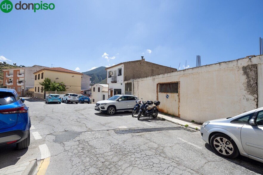 Calle María Uceda Díaz, 18, Cenes de la Vega, Granada for sale - Building Photo - Image 3 of 17