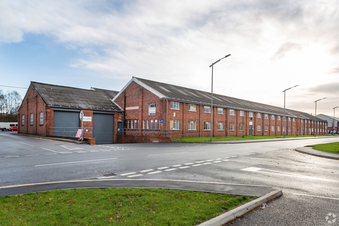 First Ave, Kingswinford DY6 7PP