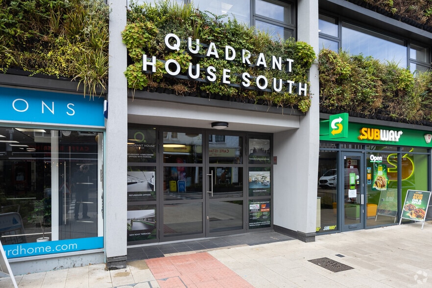 31-65A Croydon Rd, Caterham to rent - Building Photo - Image 3 of 7