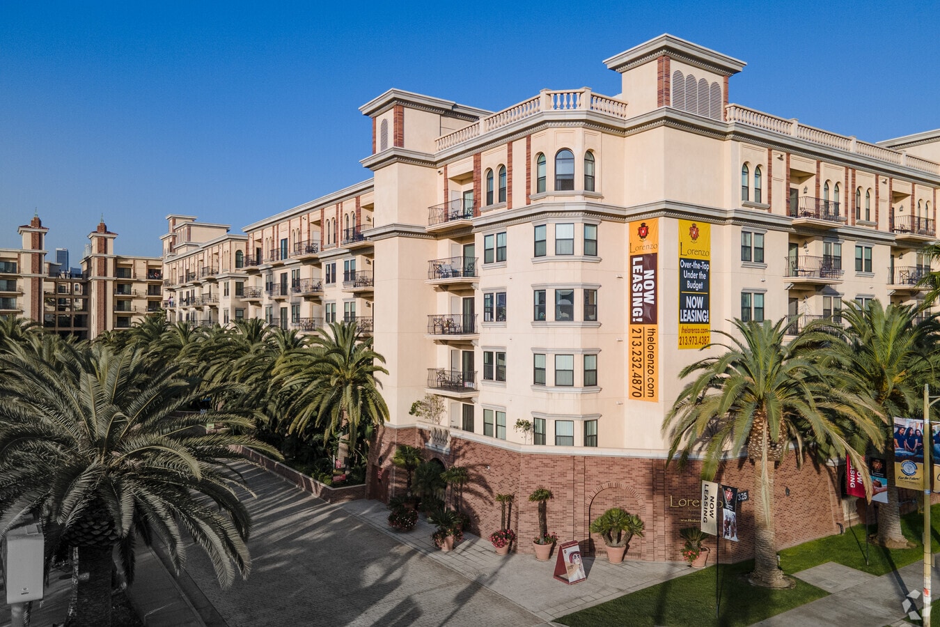 325 W Adams Blvd, Los Angeles 90007 The Lorenzo UK