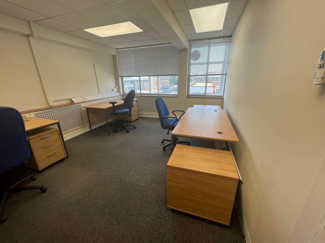 12 Deer Park Rd, London to rent Interior Photo- Image 1 of 9