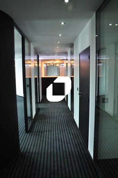 Office in Grigny for sale - Building Photo - Image 3 of 9