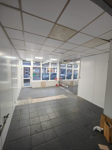 71 St Johns Rd, Liverpool to rent - Building Photo - Image 3 of 14