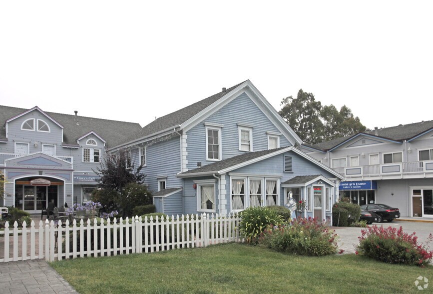 324328 Main St, Half Moon Bay 94019 UK