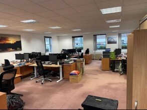 Quayside, Chatham to rent Interior Photo- Image 2 of 4