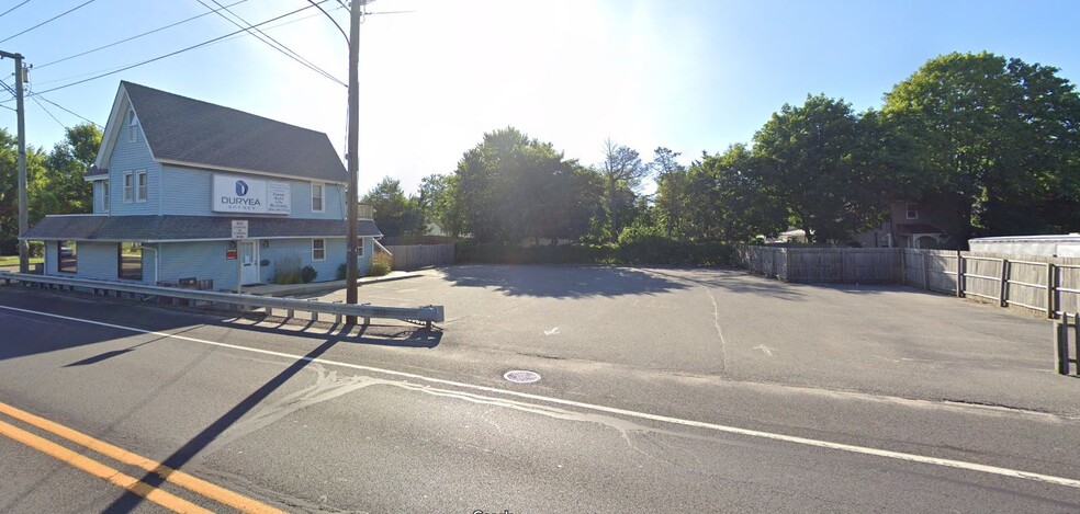 79 N Main St, Manahawkin, NJ for sale - Primary Photo - Image 1 of 1