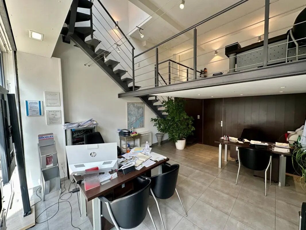 Retail in Saint-Raphaël for sale Building Photo- Image 1 of 13