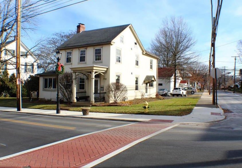 129 Main, Coopersburg, PA for sale - Primary Photo - Image 1 of 32