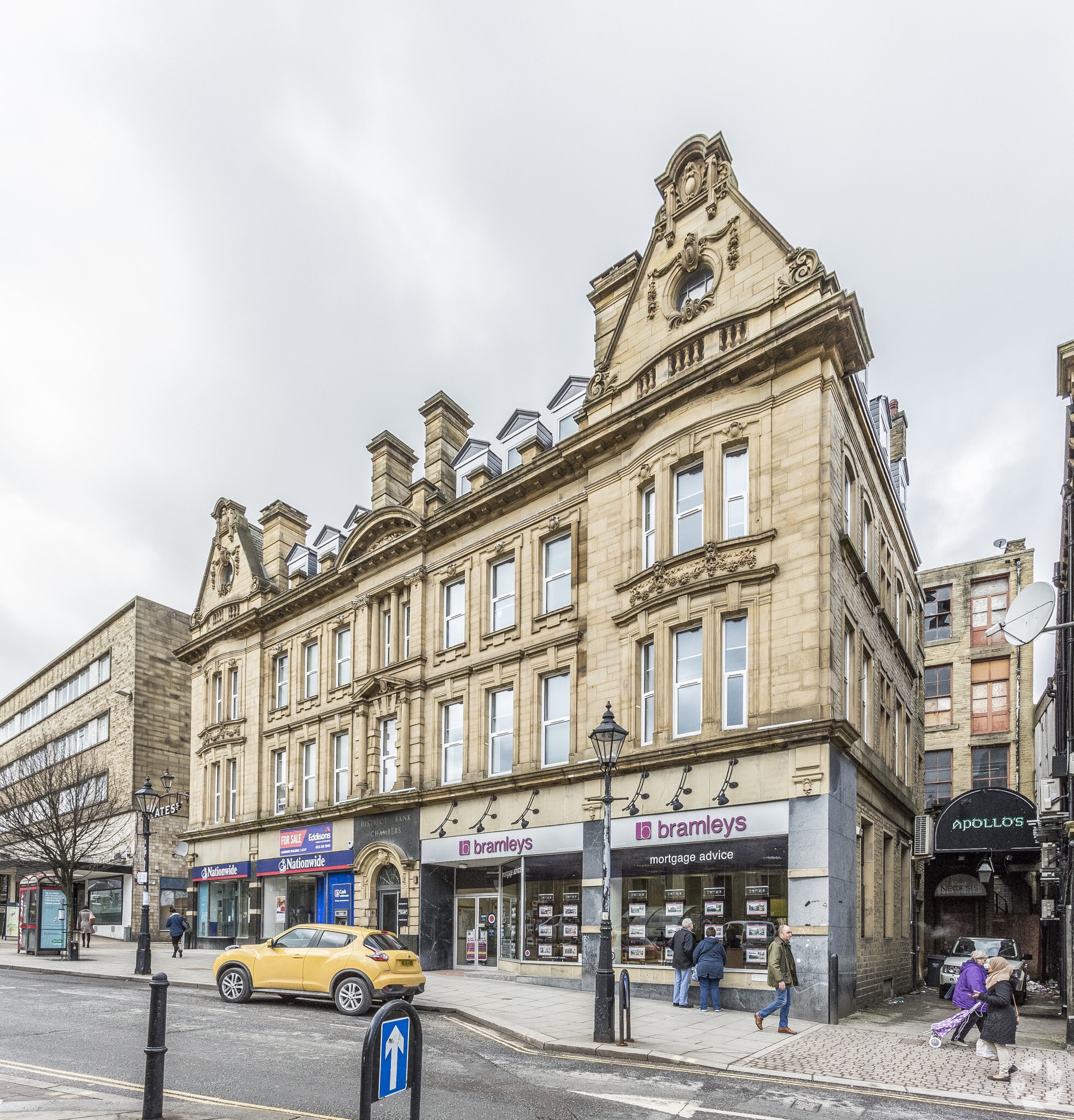 1-3 George Sq, Halifax to rent Primary Photo- Image 1 of 11