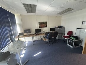 School Ln, Eastleigh to rent Interior Photo- Image 2 of 3
