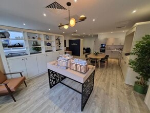 62-62A Mount Pleasant Rd, Tunbridge Wells to rent Interior Photo- Image 2 of 4