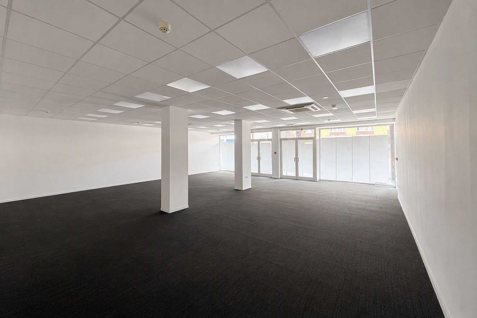 99 Crockhamwell Rd, Reading to rent Interior Photo- Image 1 of 2